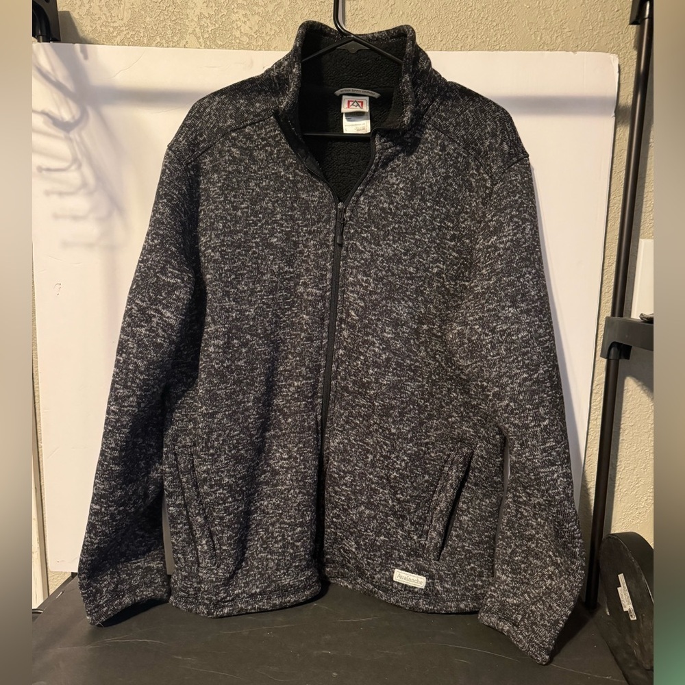 Avalanche mens Size L full zip pockets warm sweater jacket